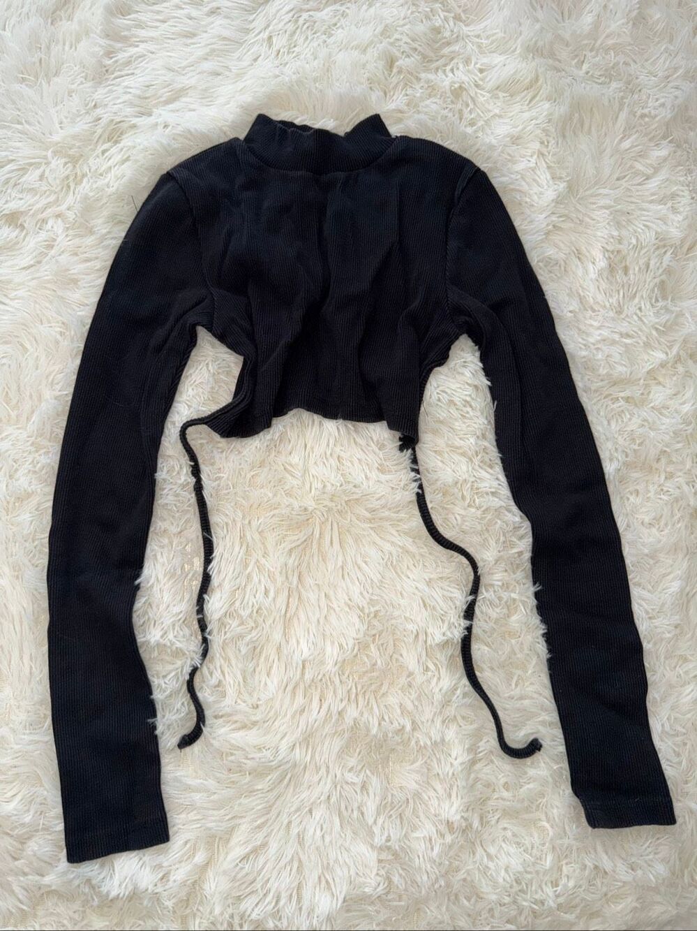 US size 2 pretty little thing crop top long sleeve open back black